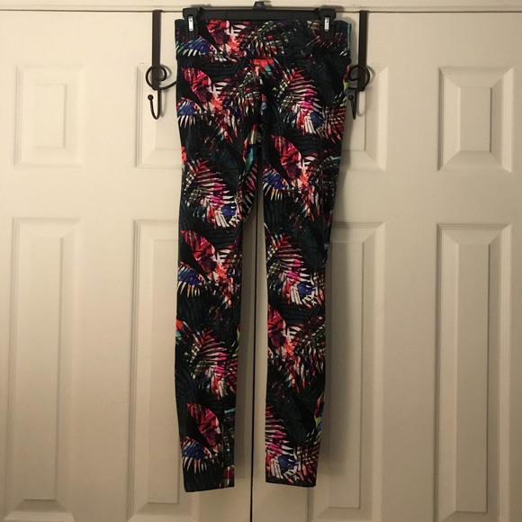 ⭐️VSPink Ultimate”Tropical Palm”Set Size-S(?M)⭐️ - Picture 5 of 7